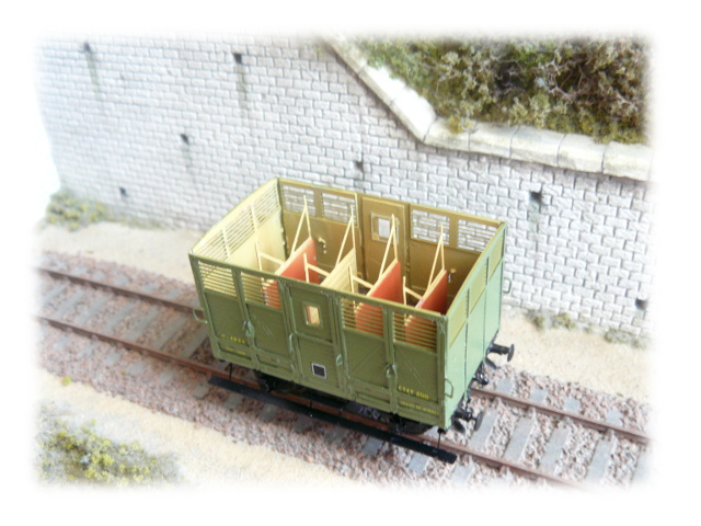 Aménagement intérieur wagon écurie ETAT SUD